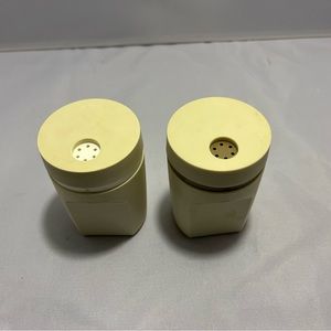 Tupperware 3.5" Vintage Salt And Pepper Shakers Almond